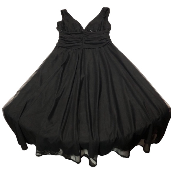 DAVID’S BRIDAL Size 14 Women Maxi ,Black Evening Fancy Elegant Dress. 14” X 46” - Picture 3 of 11